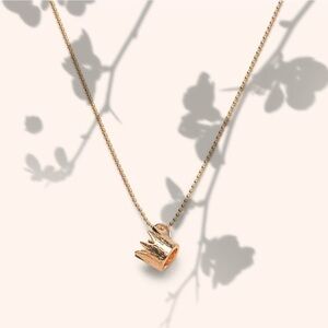 Idlewild Everyday Crown Necklace NWT NEW IN BOX Elegant Gold Pendant Necklace